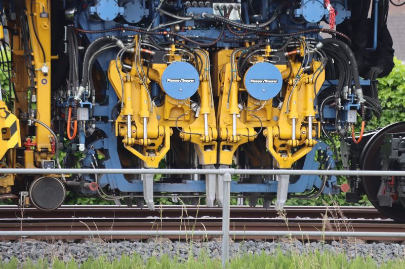 De nieuwe stopmachine van VolkerRail voor de eerste keer ingezet